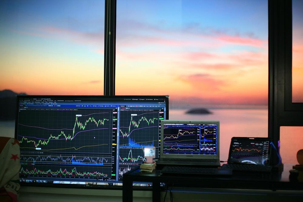 stock trading-5c5d4a982f244664860402879e5b647f.jpg stock trading